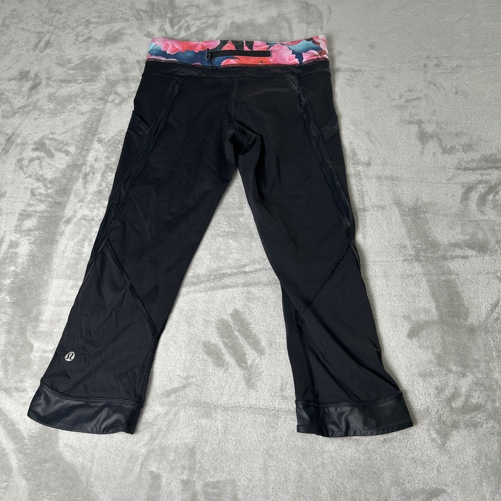 LULULEMON Womens Crop Capri Legging Athletic Pant Size 4